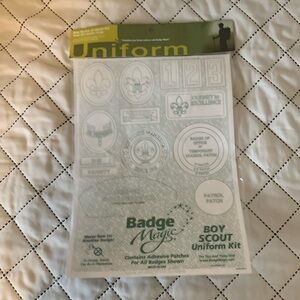 Badge Majic kit for boy scour uniform.